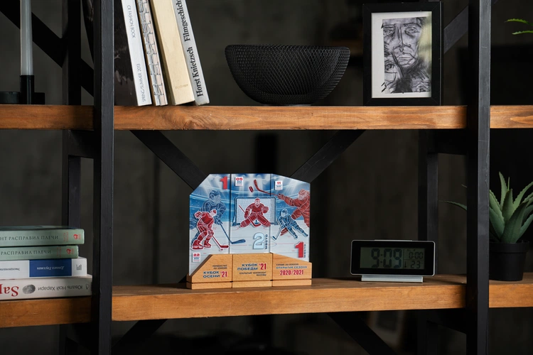 Стела Tribute 3 Стела Tribute 3