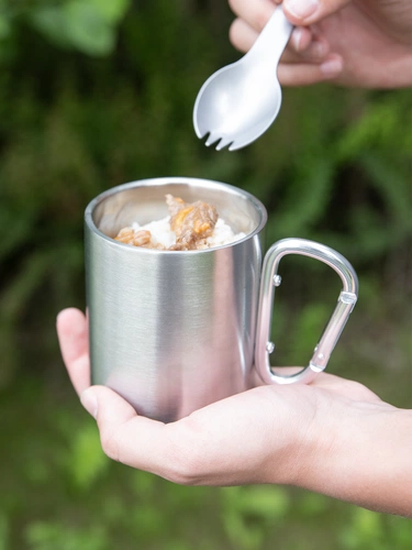 Кружка Trek, с серебристой ручкой-карабином Кружка Trek, с серебристой ручкой-карабином