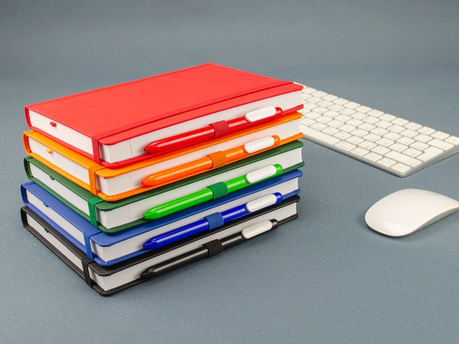 Ежедневник Favor, недатированный, черный Ежедневник Favor, недатированный, черный