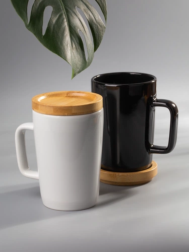 Кружка Vierra с крышкой-костером, черная Кружка Vierra с крышкой-костером, черная