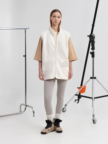 Жилет унисекс Oblako, молочно-белый Жилет унисекс Oblako, молочно-белый