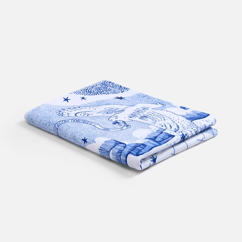 Флисовый плед «Чудеса прилетели» Флисовый плед «Чудеса прилетели»