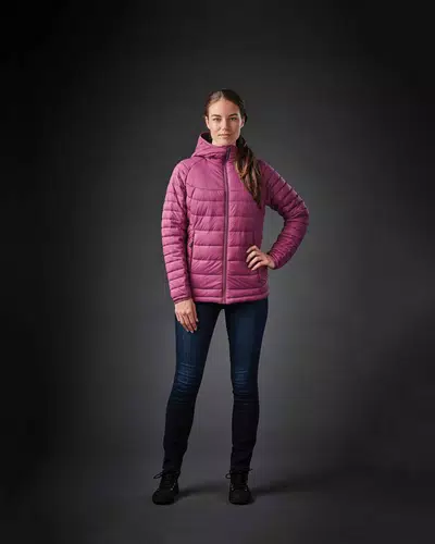 Куртка компактная женская Stavanger, черная Куртка компактная женская Stavanger, черная