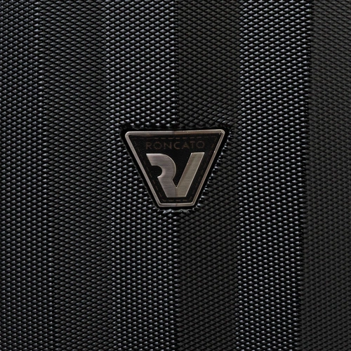 Чемодан E-Lite M, черный Чемодан E-Lite M, черный