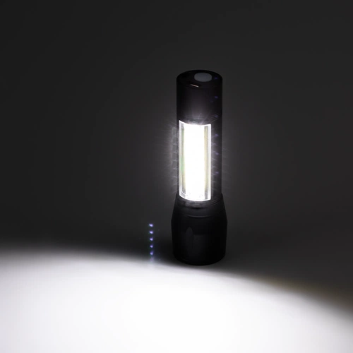 Фонарик аккумуляторный с фокусировкой луча Kirk, черный Фонарик аккумуляторный с фокусировкой луча Kirk, черный