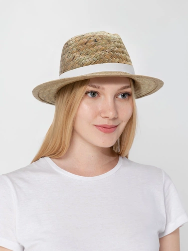 Шляпа Daydream, бежевая с белой лентой Шляпа Daydream, бежевая с белой лентой