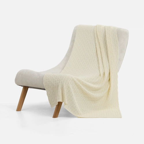 Плед Braidera, белый (молочный) Плед Braidera, белый (молочный)