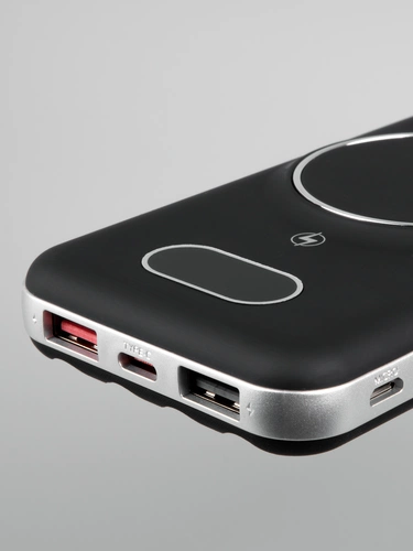 Внешний аккумулятор Omni Pro 10000 мАч, черный Внешний аккумулятор Omni Pro 10000 мАч, черный