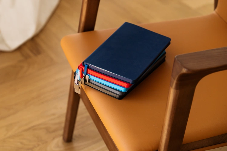 Ежедневник Shall Light, недатированный, синий Ежедневник Shall Light, недатированный, синий