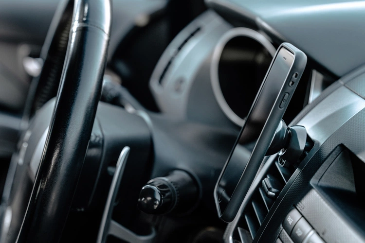 Магнитный держатель для смартфонов Cling Магнитный держатель для смартфонов Cling