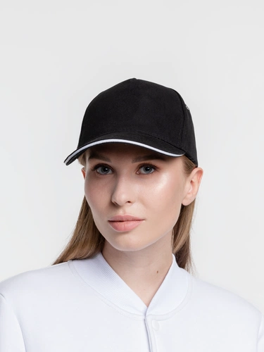 Бейсболка Classic, черная с белым кантом Бейсболка Classic, черная с белым кантом