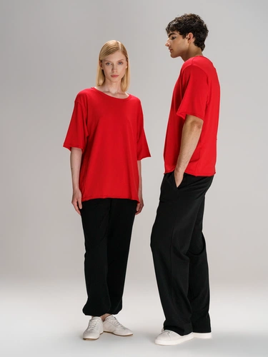 Футболка оверсайз унисекс Vozduh, красная Футболка оверсайз унисекс Vozduh, красная