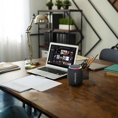 Водонепроницаемая колонка с подсветкой CityWave Pro, черная Водонепроницаемая колонка с подсветкой CityWave Pro, черная