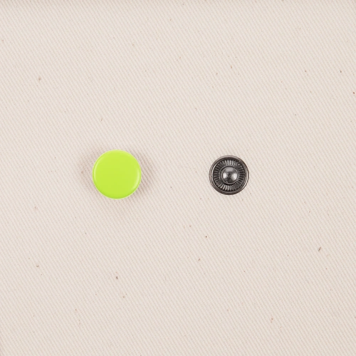 Кнопка Clavis, M, желтый неон Кнопка Clavis, M, желтый неон