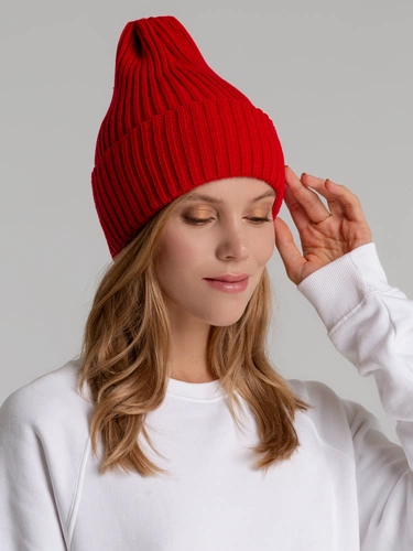 Шапка Yong, красная (алая) Шапка Yong, красная (алая)