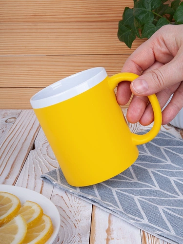 Кружка StopSpot с покрытием софт-тач, желтая Кружка StopSpot с покрытием софт-тач, желтая