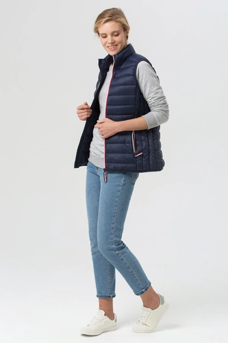 Жилет женский Victoire BW Women, темно-синий Жилет женский Victoire BW Women, темно-синий