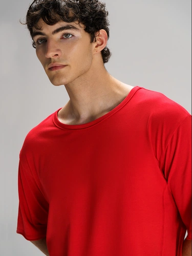 Футболка оверсайз унисекс Vozduh, красная Футболка оверсайз унисекс Vozduh, красная