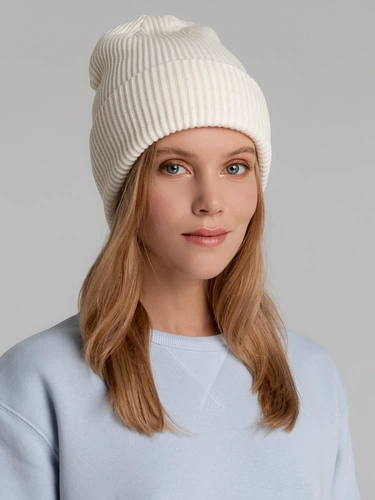 Шапка Franky, молочно-белая Шапка Franky, молочно-белая