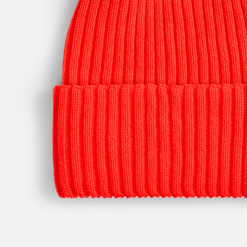 Шапка Yong, ярко-красная (кармин) Шапка Yong, ярко-красная (кармин)