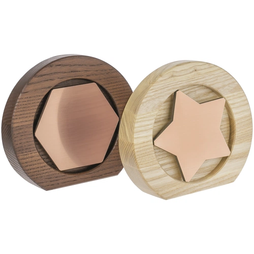 Стела Constanta Light, с бронзовым шестигранником Стела Constanta Light, с бронзовым шестигранником