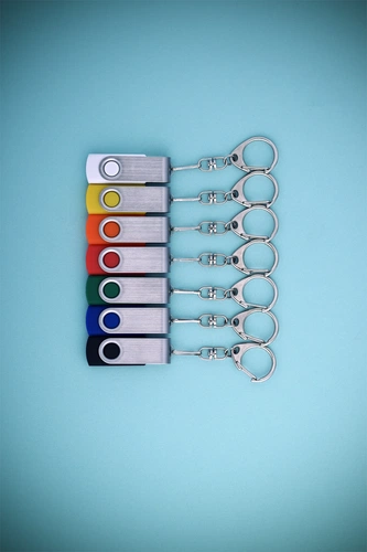 Флешка Twist, оранжевая, 16 Гб Флешка Twist, оранжевая, 16 Гб