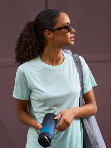 Футболка спортивная женская Vortex Women, темно-синяя с ярко-синим Футболка спортивная женская Vortex Women, темно-синяя с ярко-синим