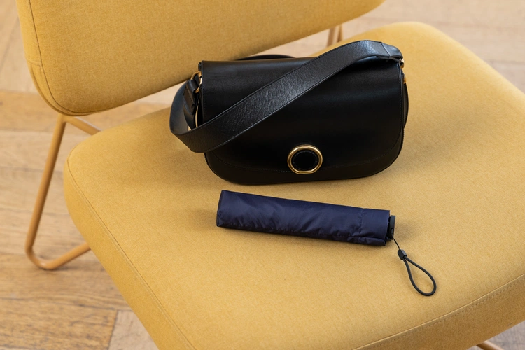 Зонт складной Luft Trek, темно-синий Зонт складной Luft Trek, темно-синий