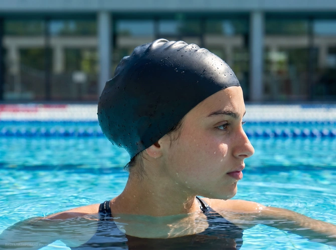Шапочка для плавания Aquasana, черная Шапочка для плавания Aquasana, черная