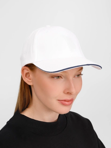 Бейсболка Buffalo, белая с темно-синим Бейсболка Buffalo, белая с темно-синим