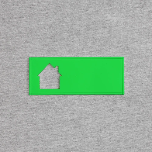 Лейбл из ПВХ с вырубкой «Дом», зеленый неон Лейбл из ПВХ с вырубкой «Дом», зеленый неон