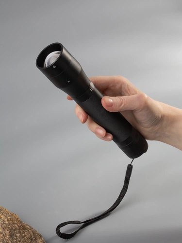 Фонарь с фокусировкой луча Skyddas, черный Фонарь с фокусировкой луча Skyddas, черный