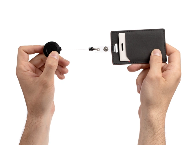 Ретрактор Attach New, черный Ретрактор Attach New, черный