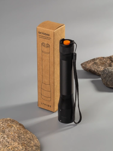 Фонарь с фокусировкой луча Skyddas, черный Фонарь с фокусировкой луча Skyddas, черный