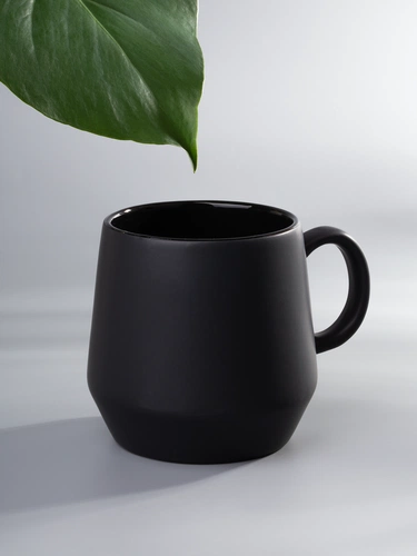 Кружка Tubbi, черная Кружка Tubbi, черная