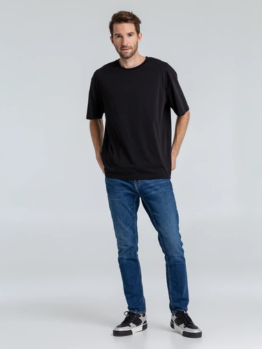 Футболка оверсайз «Внутренний Рим», черная Футболка оверсайз «Внутренний Рим», черная