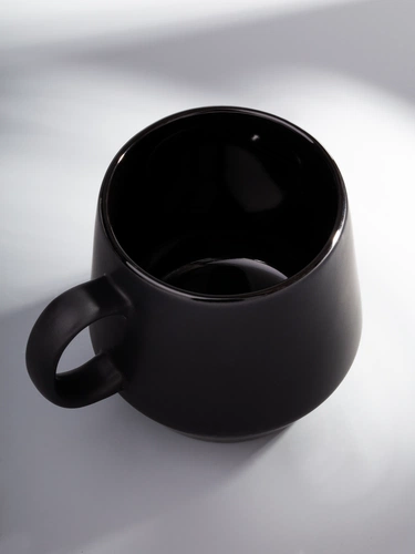 Кружка Tubbi, черная Кружка Tubbi, черная