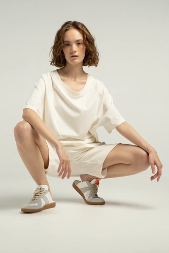 Футболка унисекс оверсайз T2, молочно-белая Футболка унисекс оверсайз T2, молочно-белая