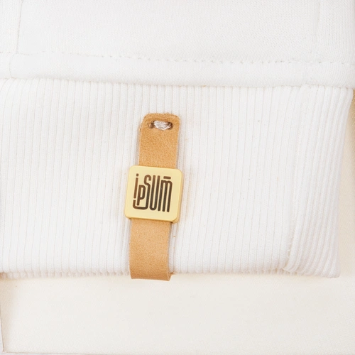 Квадратный шильдик на резинку Direct, матовый золотистый Квадратный шильдик на резинку Direct, матовый золотистый