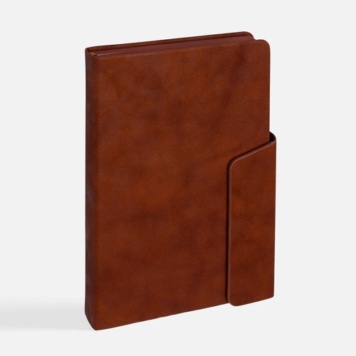 Ежедневник Leadmark, недатированный, коричневый Ежедневник Leadmark, недатированный, коричневый