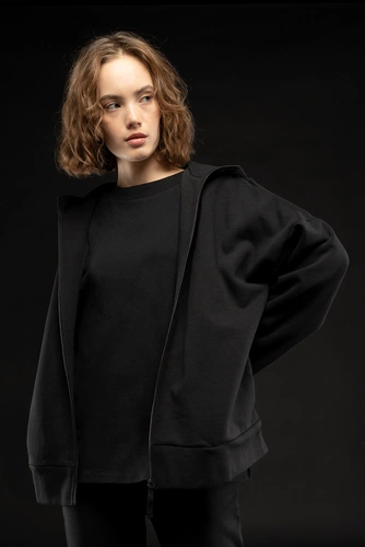 Футболка унисекс оверсайз T3, черная Футболка унисекс оверсайз T3, черная