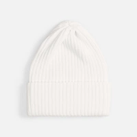 Шапка Yong, белая