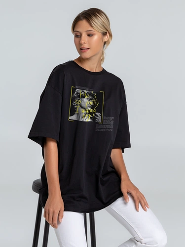 Футболка оверсайз «He is So Pretty. Давид», черная Футболка оверсайз «He is So Pretty. Давид», черная