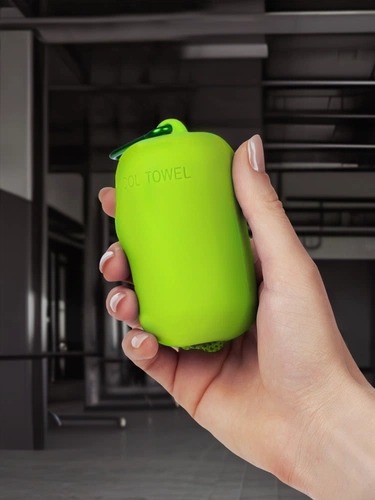 Охлаждающее полотенце Narvik в силиконовом чехле, зеленое яблоко Охлаждающее полотенце Narvik в силиконовом чехле, зеленое яблоко