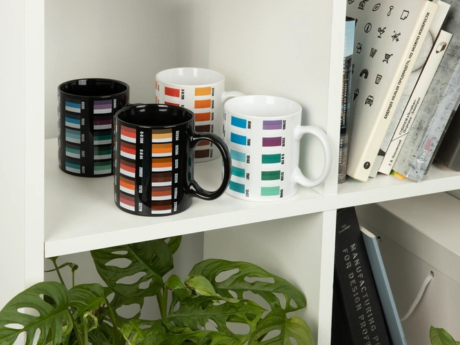 Кружка с декольной палитрой 2, черная Кружка с декольной палитрой 2, черная