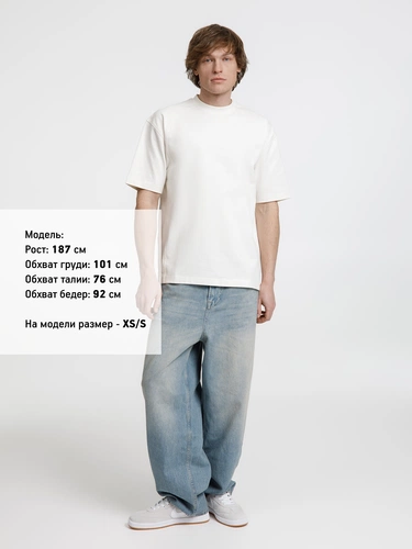 Футболка оверсайз унисекс Sideline, молочно-белая Футболка оверсайз унисекс Sideline, молочно-белая