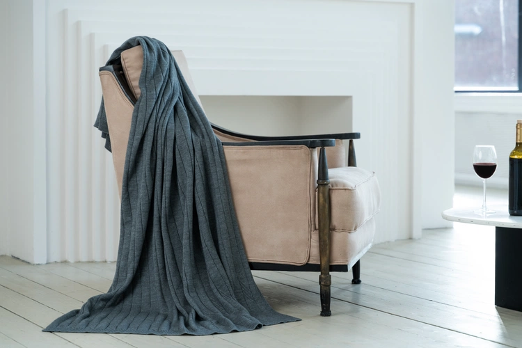 Плед Pluma, темно-серый (графит) Плед Pluma, темно-серый (графит)