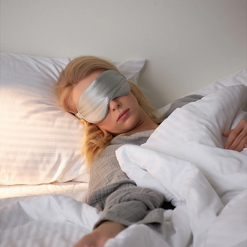 Маска для сна Essential, светло-серая Маска для сна Essential, светло-серая