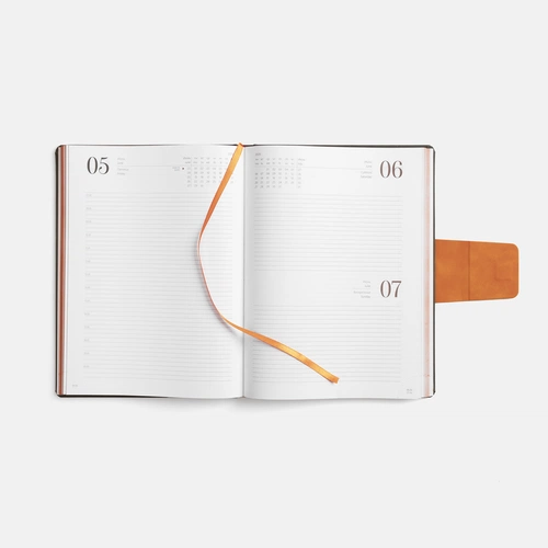 Ежедневник Grande Strap на заказ, датированный, серый Ежедневник Grande Strap на заказ, датированный, серый