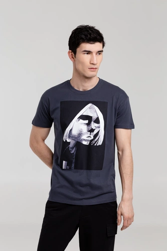 Футболка «Меламед. Kurt Cobain», темно-серая Футболка «Меламед. Kurt Cobain», темно-серая
